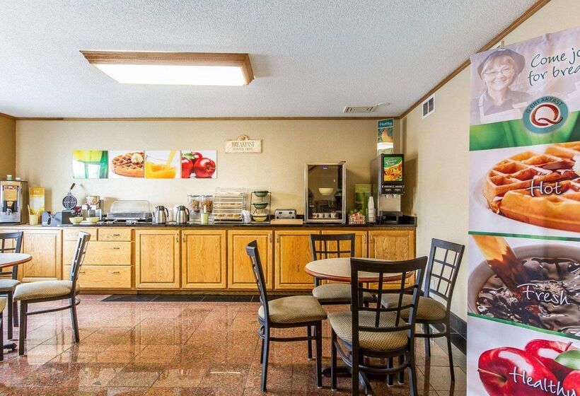 فندق Americinn By Wyndham Reedsburg