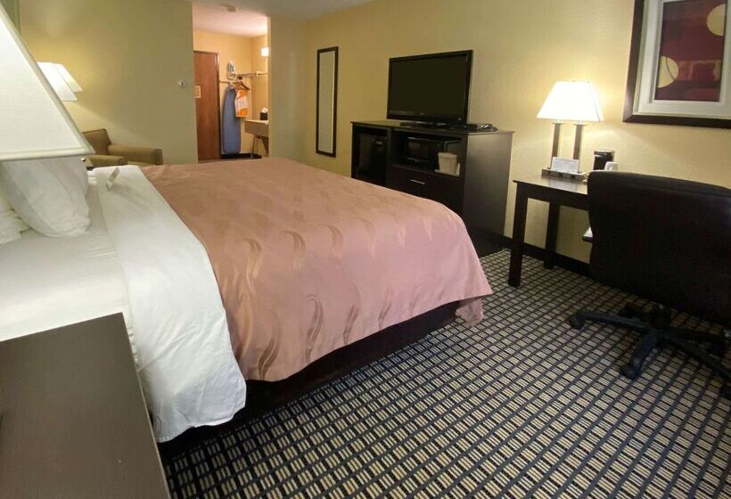 فندق Americinn By Wyndham Reedsburg