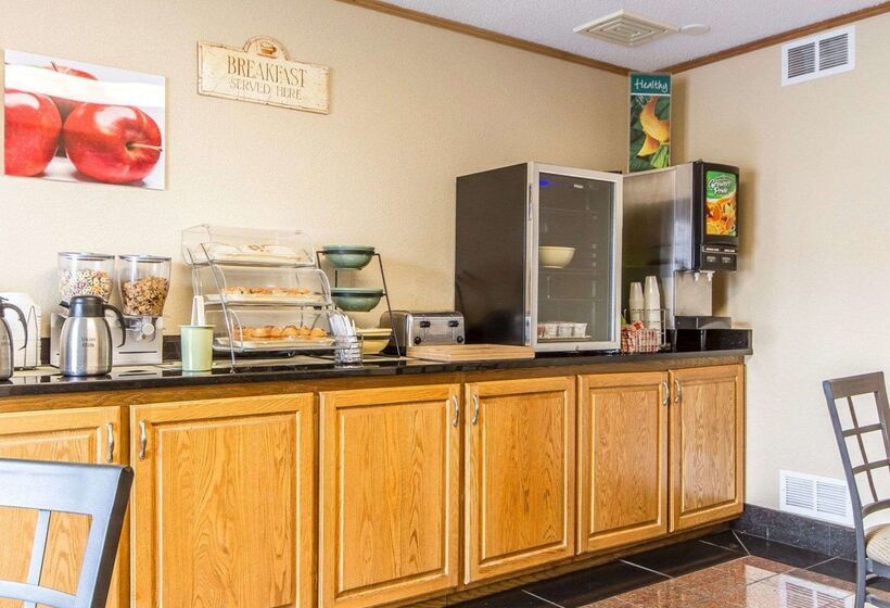 فندق Americinn By Wyndham Reedsburg