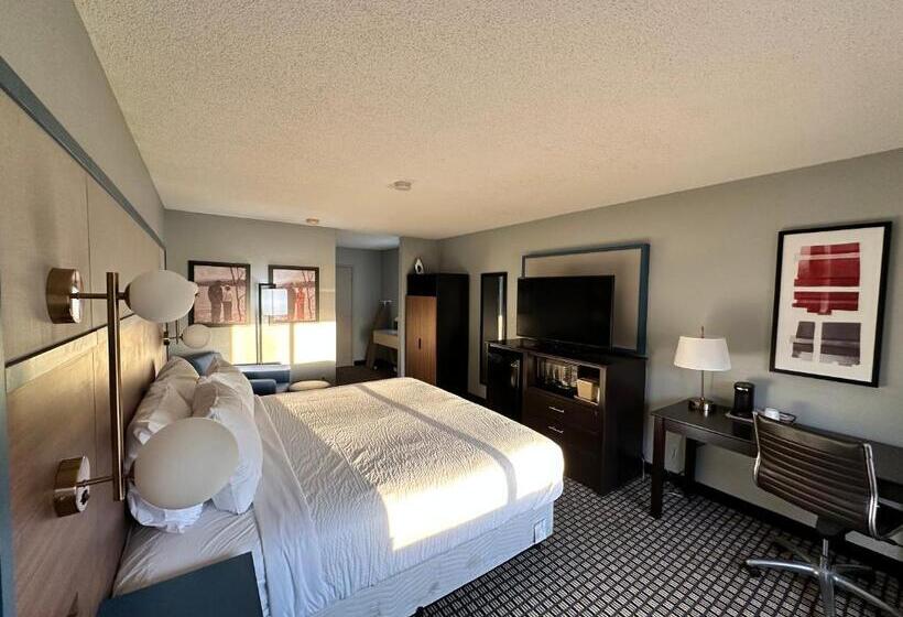 فندق Americinn By Wyndham Reedsburg