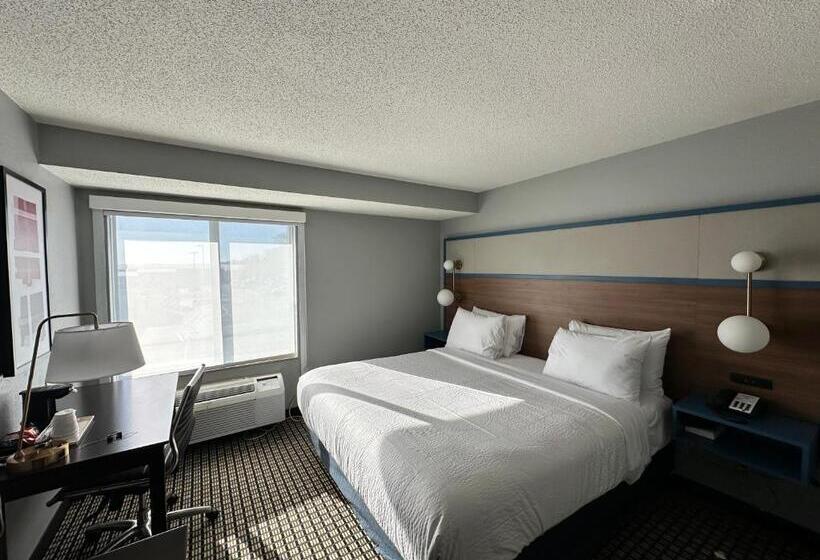 فندق Americinn By Wyndham Reedsburg