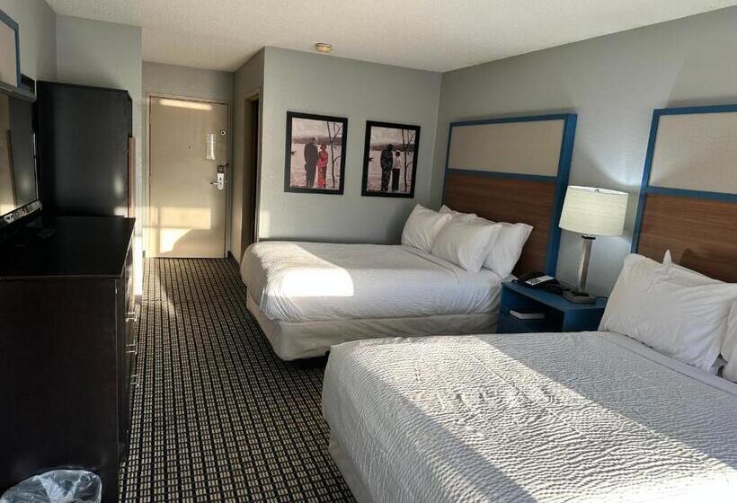 فندق Americinn By Wyndham Reedsburg