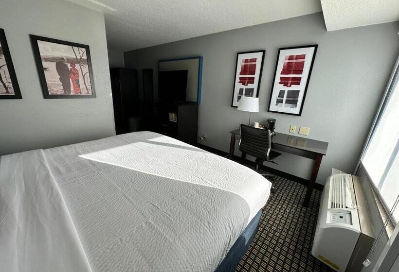 فندق Americinn By Wyndham Reedsburg