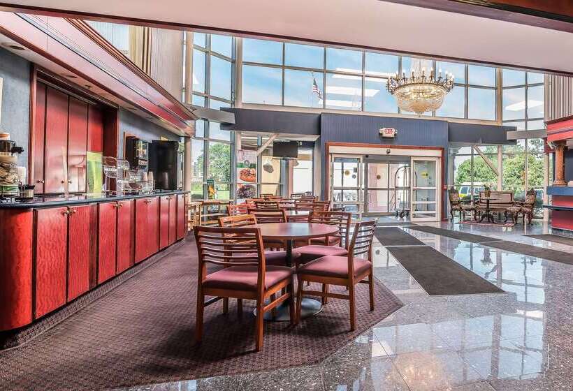 호텔 Quality Inn & Suites Albany Airport