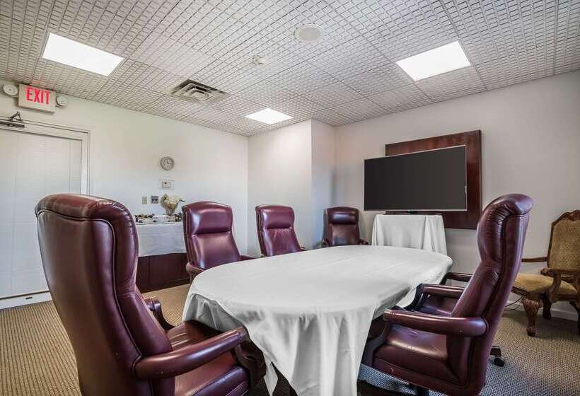 هتل Quality Inn & Suites Albany Airport