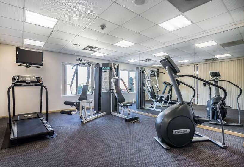 호텔 Quality Inn & Suites Albany Airport