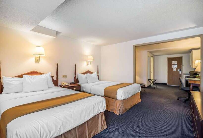 호텔 Quality Inn & Suites Albany Airport