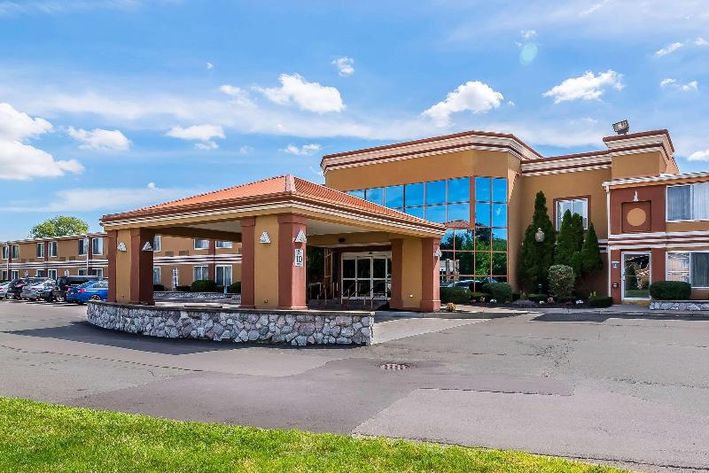 호텔 Quality Inn & Suites Albany Airport