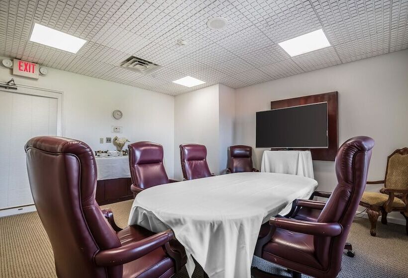 هتل Quality Inn & Suites Albany Airport