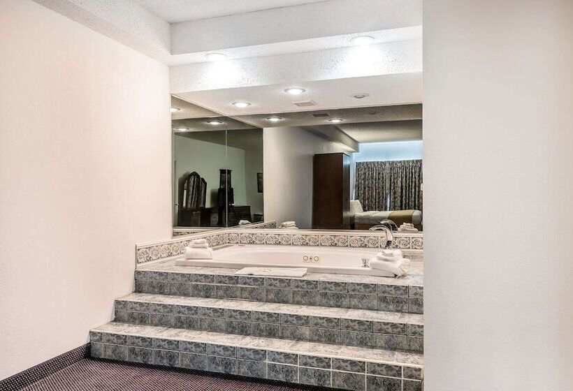 호텔 Quality Inn & Suites Albany Airport