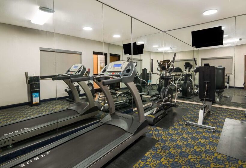 فندق Quality Inn & Suites