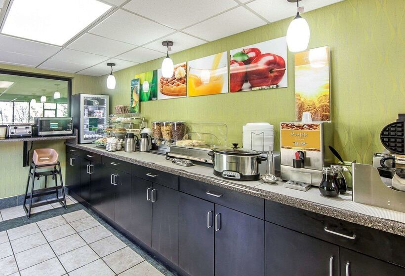 فندق Quality Inn West