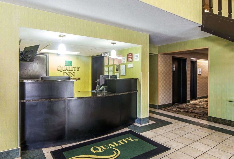 فندق Quality Inn West