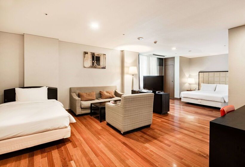 Ramada Hotel And Suites Seoul Namdaemun