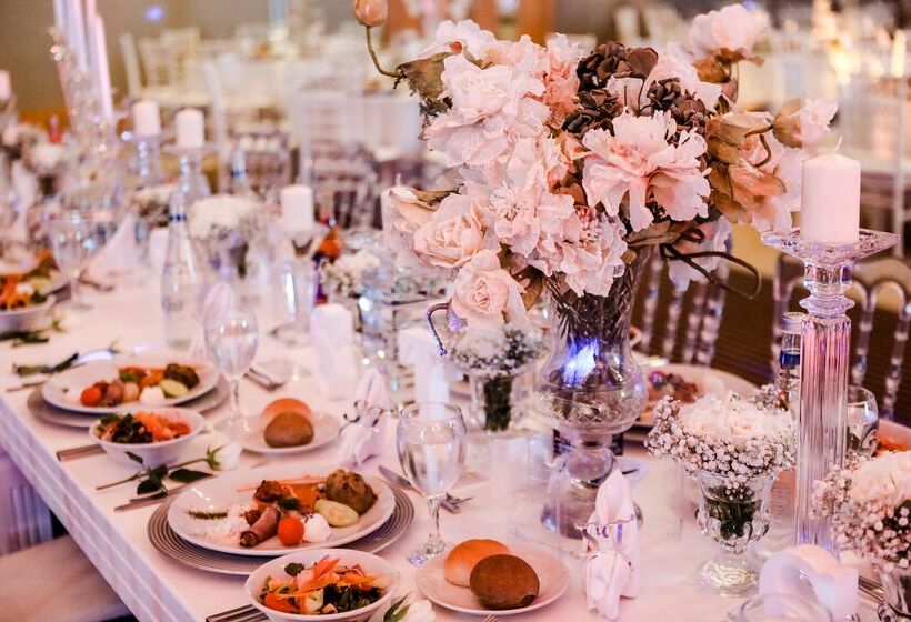 ホテル Ramada Plaza Antalya