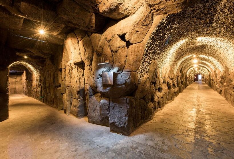 ホテル Ramada Plaza Antalya