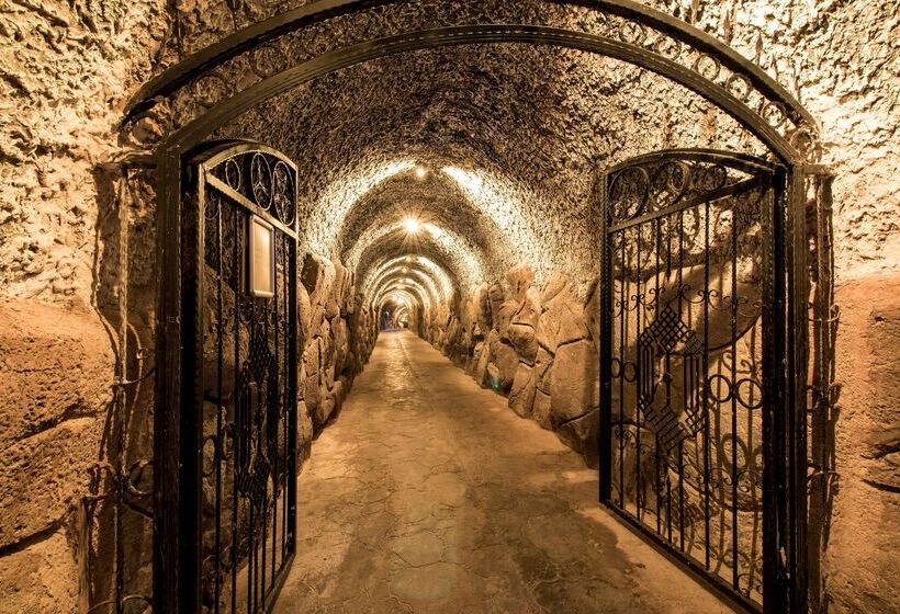 ホテル Ramada Plaza Antalya