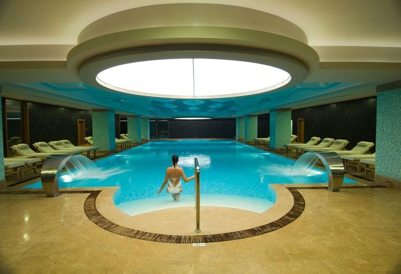 ホテル Ramada Plaza Antalya