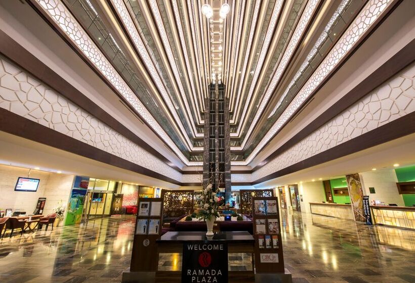 ホテル Ramada Plaza Antalya