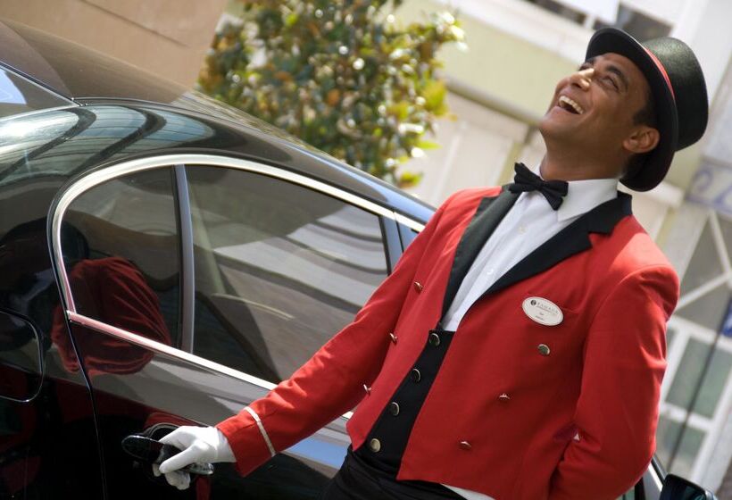 ホテル Ramada Plaza Antalya