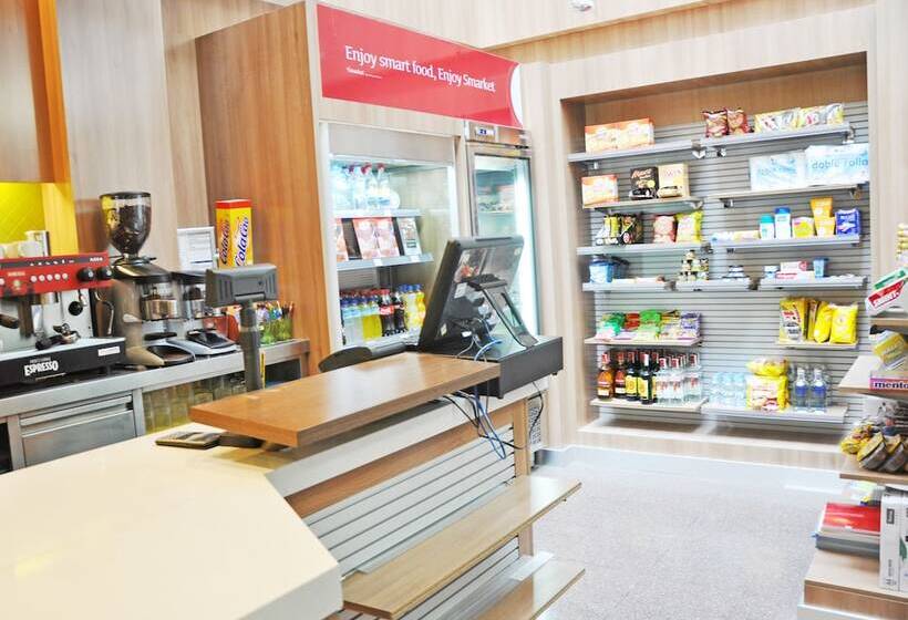 בית מלון כפרי Residencia Universitaria Los Abedules