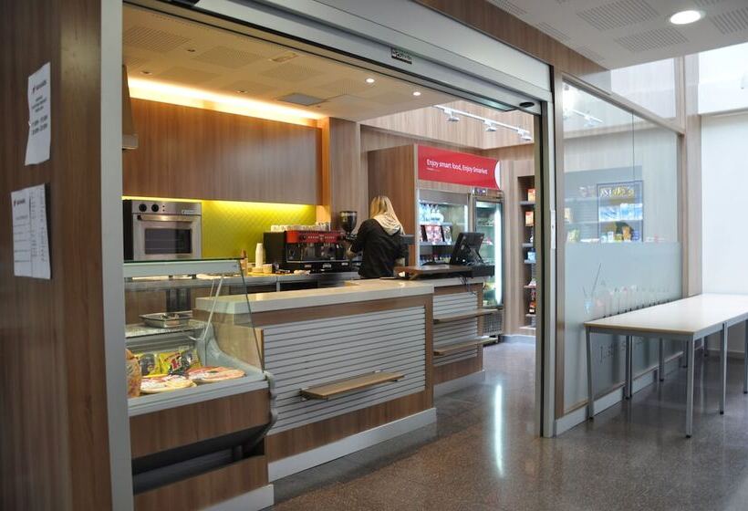 בית מלון כפרי Residencia Universitaria Los Abedules