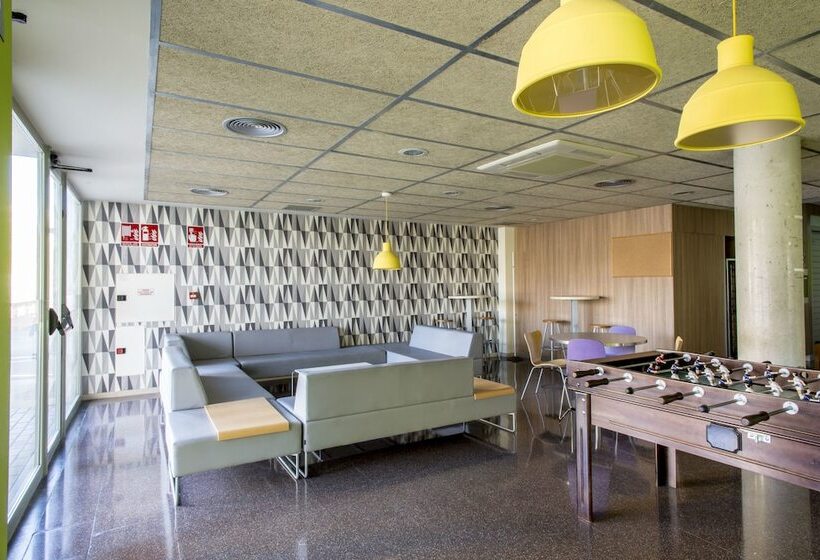 בית מלון כפרי Residencia Universitaria Los Abedules