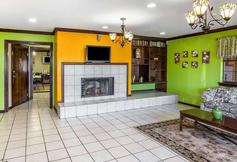 فندق Rodeway Inn & Suites