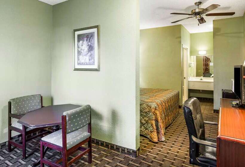 فندق Rodeway Inn & Suites