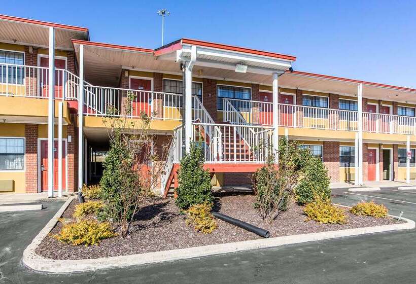 فندق Rodeway Inn & Suites