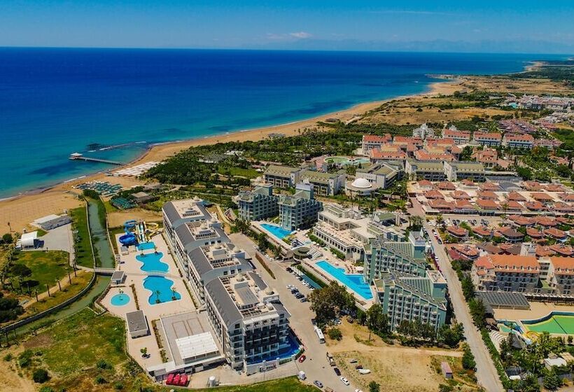 Отель Royal Atlantis Spa & Resort