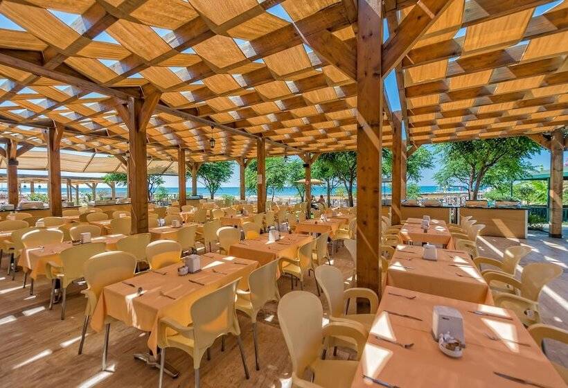 Отель Royal Atlantis Spa & Resort