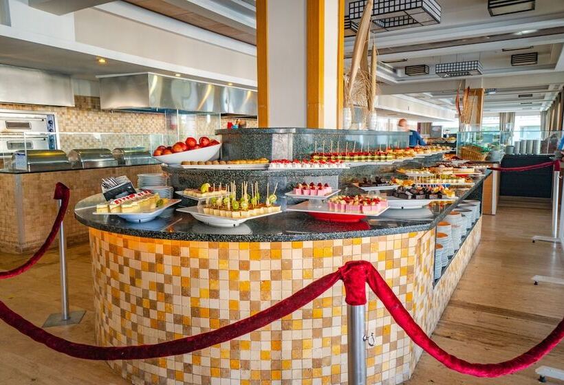 Отель Royal Atlantis Spa & Resort