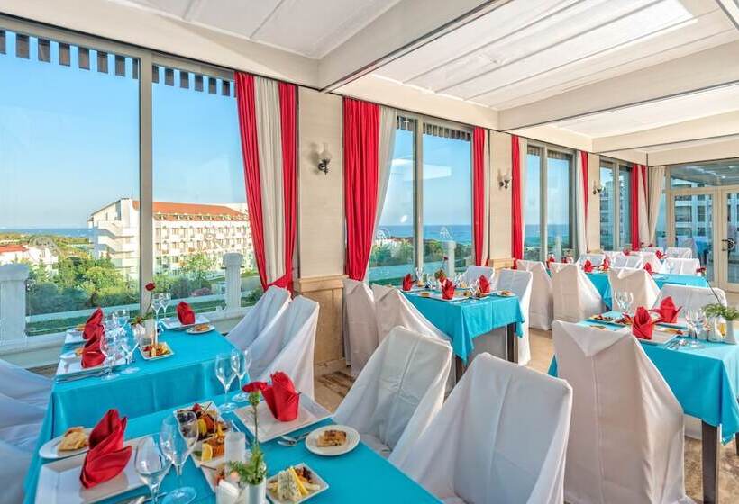 Отель Royal Atlantis Spa & Resort