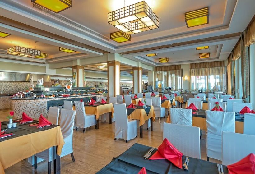 Отель Royal Atlantis Spa & Resort