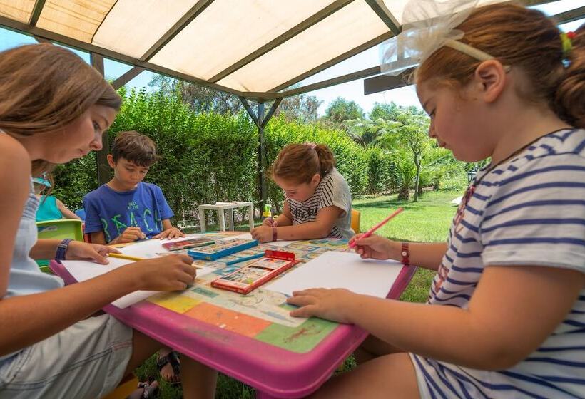 Отель Royal Atlantis Spa & Resort