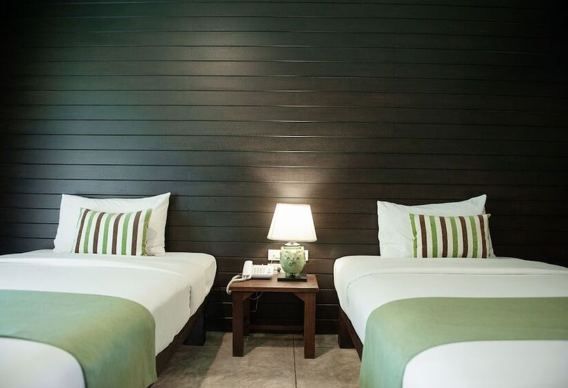 هتل Royal River Kwai Resort And Spa