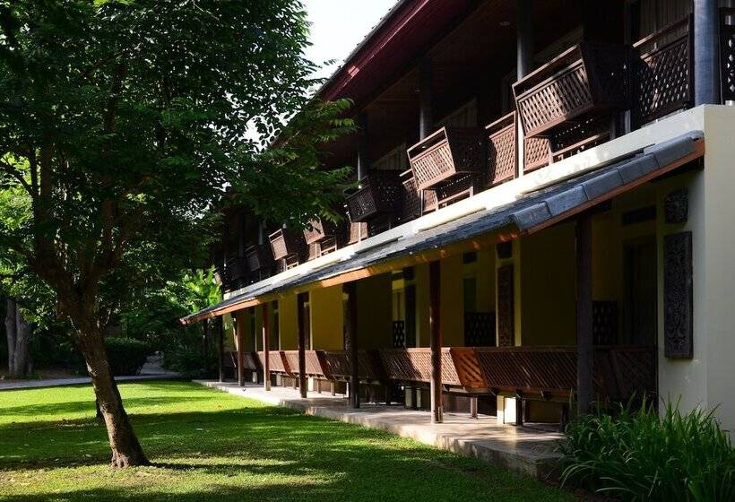 호텔 Royal River Kwai Resort And Spa