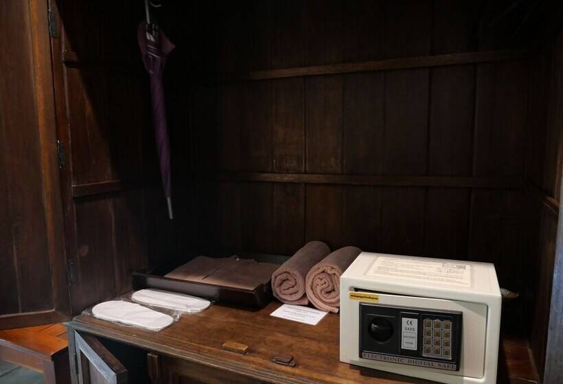 호텔 Royal River Kwai Resort And Spa