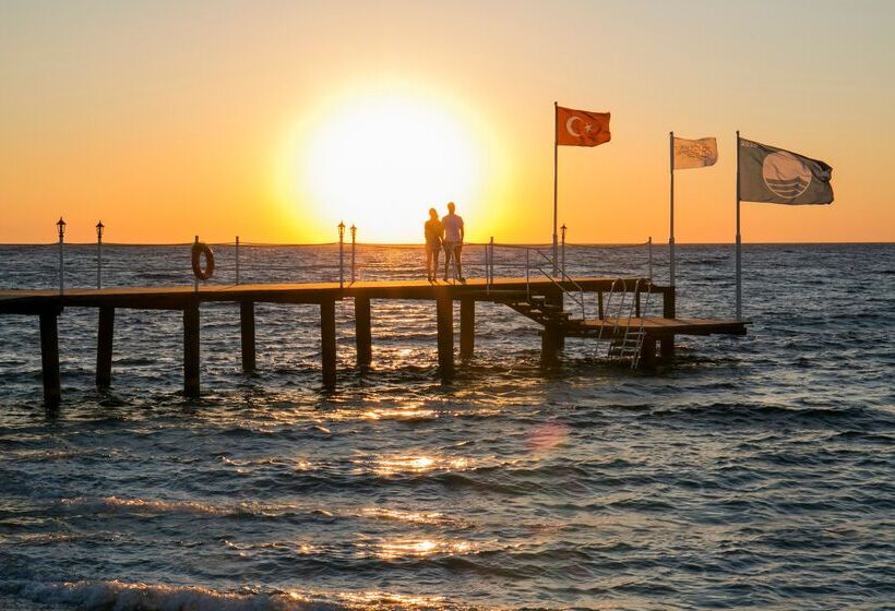 Отель Sailor S Beach Club All Inclusive