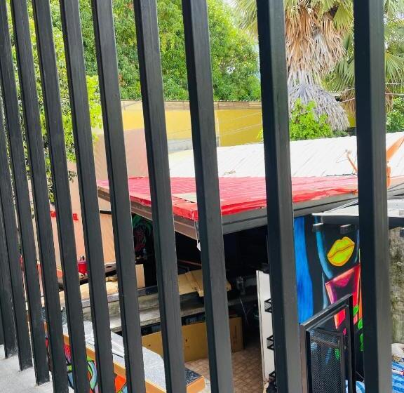 Отель Samui Beach Hostel