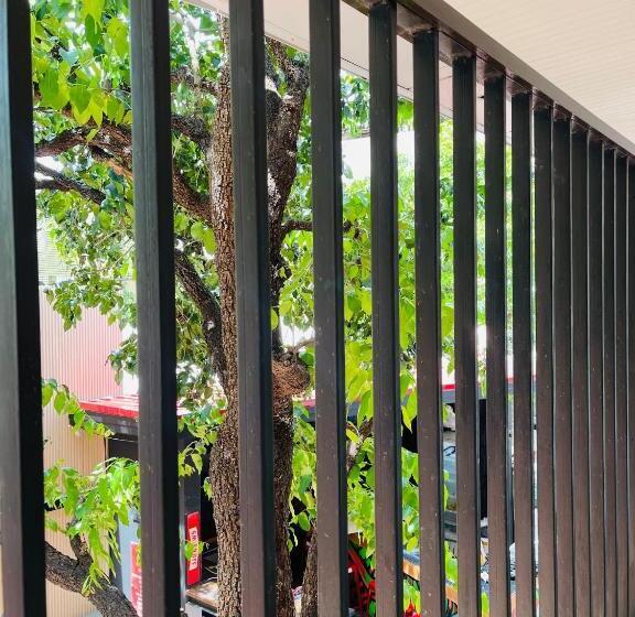 Отель Samui Beach Hostel