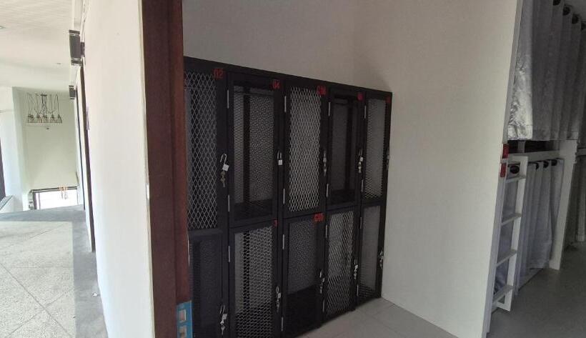 Отель Samui Beach Hostel