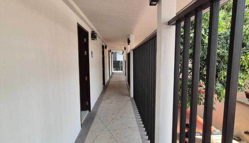 Отель Samui Beach Hostel