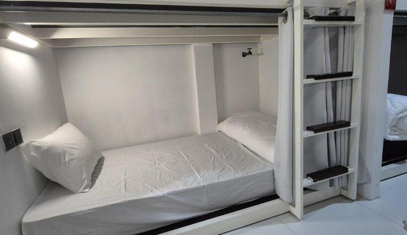 Отель Samui Beach Hostel