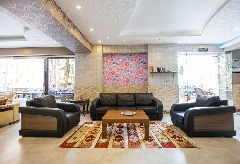 בית מלון כפרי Saturn