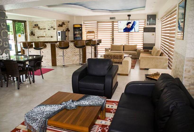 בית מלון כפרי Saturn