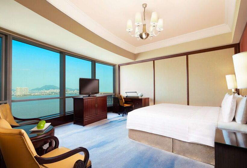 Hotel Shangri La Wenzhou A Panoramic View Of The River, Adjacent To Wenzhou International Convention And E