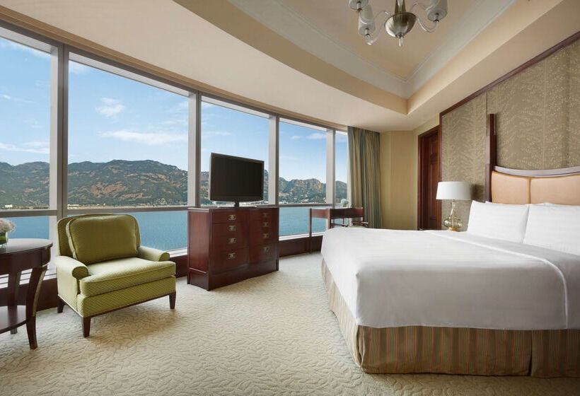 Hotel Shangri La Wenzhou A Panoramic View Of The River, Adjacent To Wenzhou International Convention And E