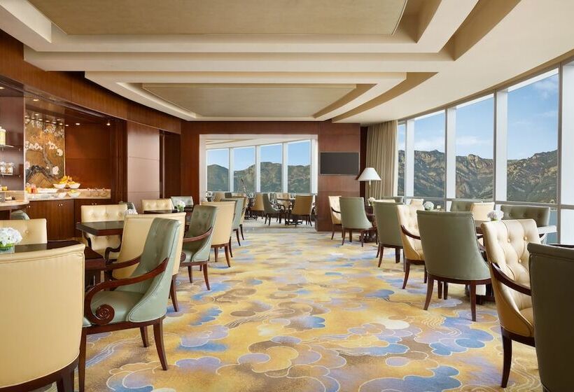 Hotel Shangri La Wenzhou A Panoramic View Of The River, Adjacent To Wenzhou International Convention And E